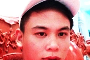 Sát hại bạn gái vì phát hiện nhắn tin cho người yêu cũ