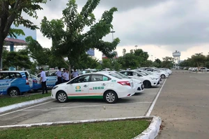 Phản đối Grab ‘chui’, tài xế taxi bị đề nghị điều tra
