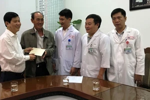 Thứ trưởng Bộ Công an thăm sinh viên bị nạn trên đèo Hải Vân