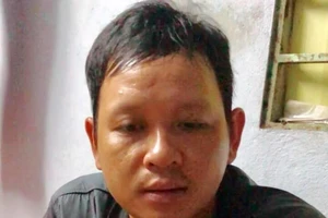 Núp bóng nhân viên công ty dầu ăn để đi bán lẻ thuốc lắc