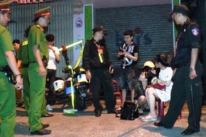 Cô gái mang bầu, nuôi con nhỏ vẫn cùng nhóm bạn phê thuốc lắc