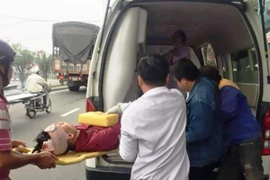 Phê thuốc lắc, lái ô tô tông chết người đang nghe điện thoại