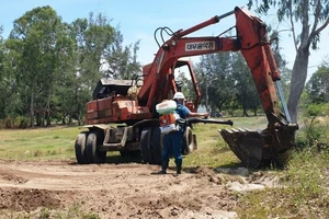 Kiểm điểm chủ tịch xã vì buông lỏng phòng chống dịch tả heo 