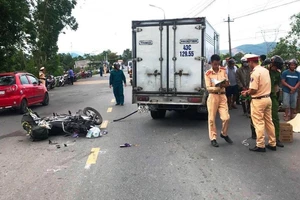 Đà Nẵng: Người phụ nữ đi bán nhang bị xe tải tông tử vong