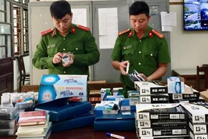 Nữ chủ cửa hàng giữ chân người Trung Quốc rồi báo công an