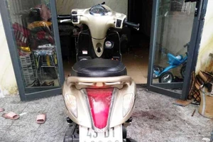 2 bà nội trợ đi chợ dắt nhầm xe nhau, đăng lên mạng tìm được