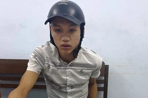 Nam thanh niên chuyên bán ma túy cho dân chơi ở quán karaoke