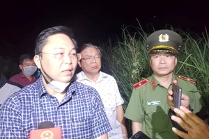 Vụ chìm ghe 6 người mất tích: Đề nghị thủy điện ngưng xả nước