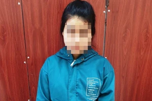 Cô gái vào tiệm Internet đi nhờ vệ sinh rồi trộm vàng