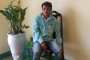 Lừa bạn gái mới quen vào nhà nghỉ để lấy xe máy