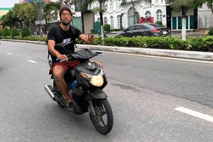 1 du khách Ý bị phạt vì không đeo khẩu trang