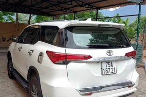 Xe 7 chỗ bị xử phạt vì chở khách 