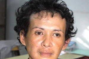 Người đàn ông chuyên giả nữ đi trộm tài sản