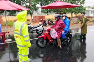 Đà Nẵng: Lập 8 chốt vận động xe cá nhân quay về