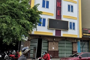 Giữa dịch COVID-19, quán karaoke mở cửa, có người phê ma túy 