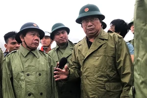 Phó thủ tướng yêu cầu các đơn vị không ngủ để chống bão