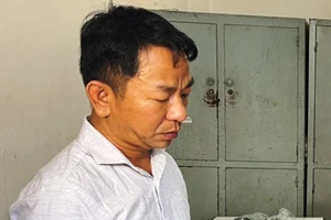 Chủ 1 doanh nghiệp bất động sản tạt sơn vào nhà người tình