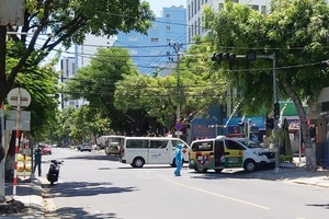 Đà Nẵng: Xe cứu thương đụng xe cứu thương, F0 tử vong, điều dưỡng bị thương nặng