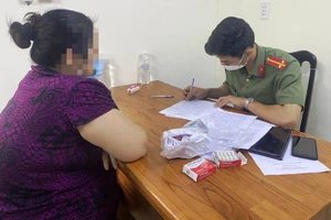 Bán thuốc trị COVID-19 không chứng từ