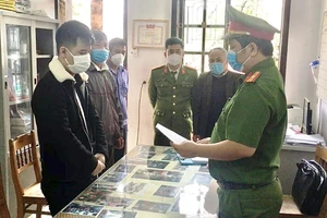 Rao bán lô điện thoại 'vịt giời' còn hù dọa nạn nhân