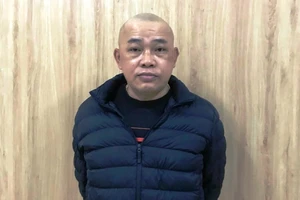 Giật túi xách bất thành, lẩn trốn nhiều nơi nhưng vẫn bị bắt