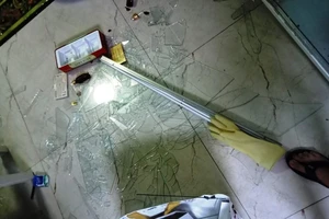 Khốn khổ vì chồng cũ liên tục đến nhà quậy phá, đánh đập