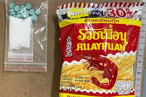 Đôi nam nữ chuyên bỏ ma tuý vào túi đồ ăn rồi đặt shipper giao cho khách