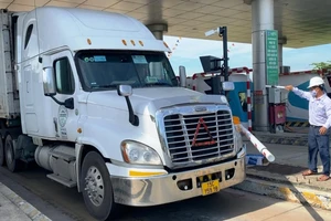 Lộn xộn, ùn ứ ngày đầu thu phí không dừng toàn bộ trên cao tốc Đà Nẵng – Quảng Ngãi