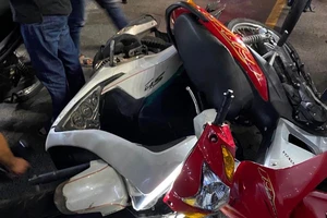 911 nổ súng truy bắt 2 người không đội mũ bảo hiểm