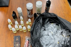 6 học sinh bị ngộ độc ma túy ‘nước biển’