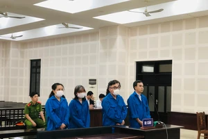 Lý do hoãn xử cựu tổng giám đốc Công ty nhà Đà Nẵng