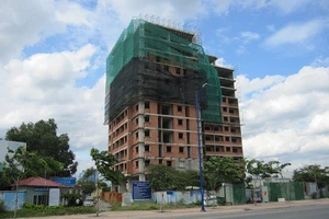 Địa ốc Hoàng Quân chây ì trả nợ cho khách hàng