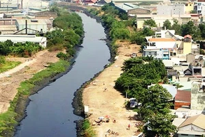 Giao mặt bằng dự án cải tạo Tham Lương – Rạch Nước Lên