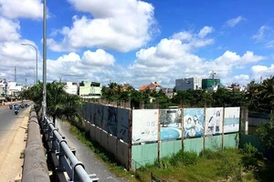 Chủ đầu tư ngoắc ngoải, người mua nhà khổ sở