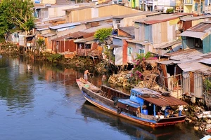 Hành lang bờ sông và kênh rạch sẽ được xây nhà ở