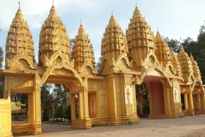 Cận cảnh dinh thự lớn nhất Nam Bộ của đại gia Trầm Bê