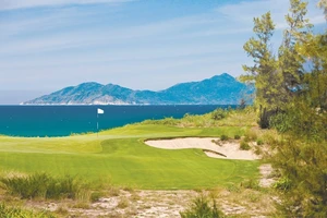 Thị trường BĐS: Quỹ đầu tư ngoại vừa thoái vừa mua