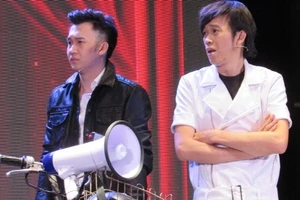 Live show Hoài Linh 'nghẹt' sao