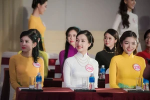 Truyền hình trực tiếp chung khảo phía Nam 'Hoa hậu Việt Nam 2016'