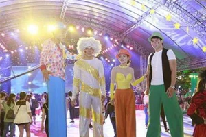 Hình ảnh đẹp “Thành phố tuổi thơ” ở phố đi bộ