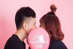 Á quân 'Ca sĩ giấu mặt' tung sản phẩm Valentine ​
