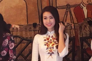 Tưng bừng 'Lễ hội áo dài' trên phố đi bộ Nguyễn Huệ