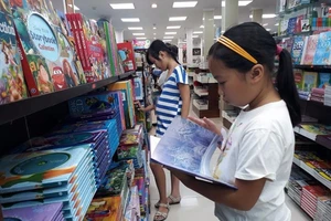 Hàng ngàn tựa sách ngoại văn chào đón độc giả TP.HCM 