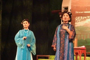 Thầy Ba Đợi đông nghẹt khán giả đêm công diễn