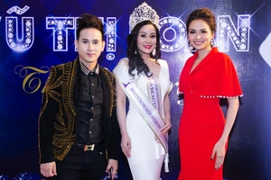 Ngắm các sao tràn ngập tiệc 'khủng' của hoa hậu Vũ Thị Loan