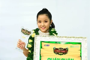 Cô bé quảng cáo đăng quang Tiếu lâm tứ trụ nhí