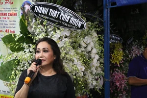 Đông đảo nghệ sĩ tiễn đưa nhiếp ảnh Minh Hoàng lần cuối