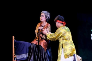 Diễn vở kịch cuối của Tào Ngu và 5 giá hầu đồng tại TP.HCM