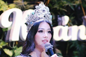 Phương Khánh né tránh câu hỏi, kêu gọi 'tự hào vì Việt Nam'