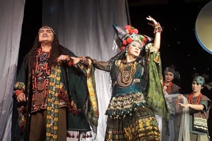 Thành Lộc làm 'vợ' Hữu Châu trong 'Mơ giấc tình tình'